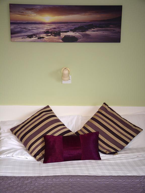 Killarney Peaks Guesthouse Bagian luar foto